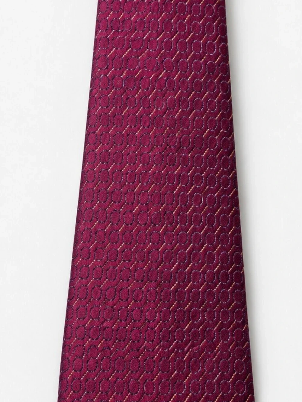 PERRY ELLIS 100% SILK TIE.